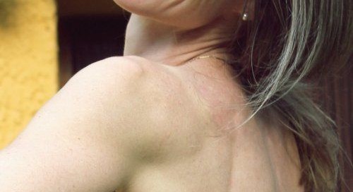 what a stunningly beautiful woman! I love her smile and I love... 5