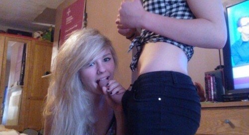 iloverossdressers85:Find a hot fuck buddy tonight:... 5