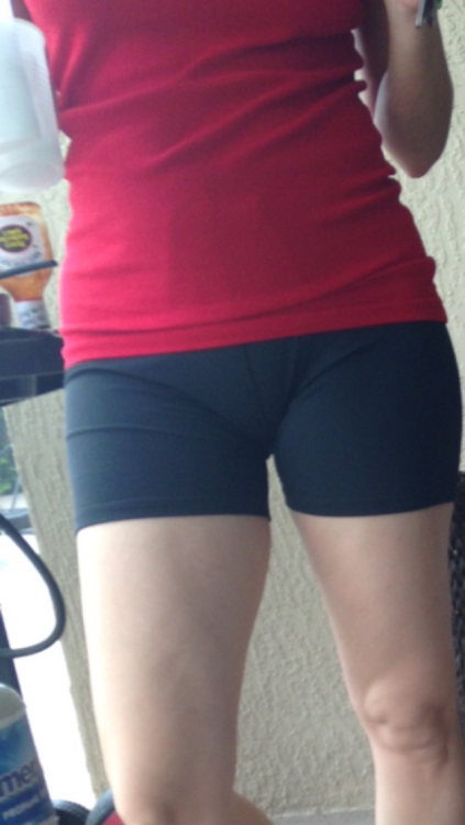 piopic: I love see my wife wearing those swimsuits and yoga... 6