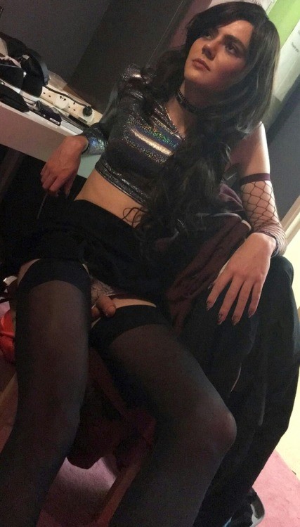 Online … and waiting for men to tell me what to do for... 3 tumblr p49mprrmvp1viv7dyo1 500