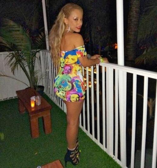 Hotwife / Cuckoldress style of dress…. A hotwife dresses... 2 tumblr p9rhw87ngY1w9sz4so1 500