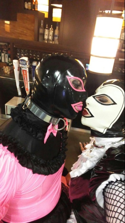 sissygirlfina: A quick drink with @Maxx_Skyler always seems to... 2 tumblr p9wwk71PLZ1v3s411o1 500