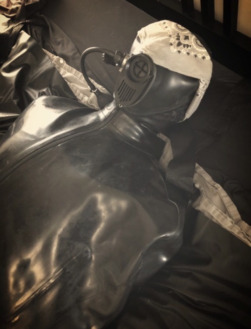 tumblgear: I got a chance to capture @seabondagesadist the... 4 tumblr pa82eoAPhh1so086ko3 500